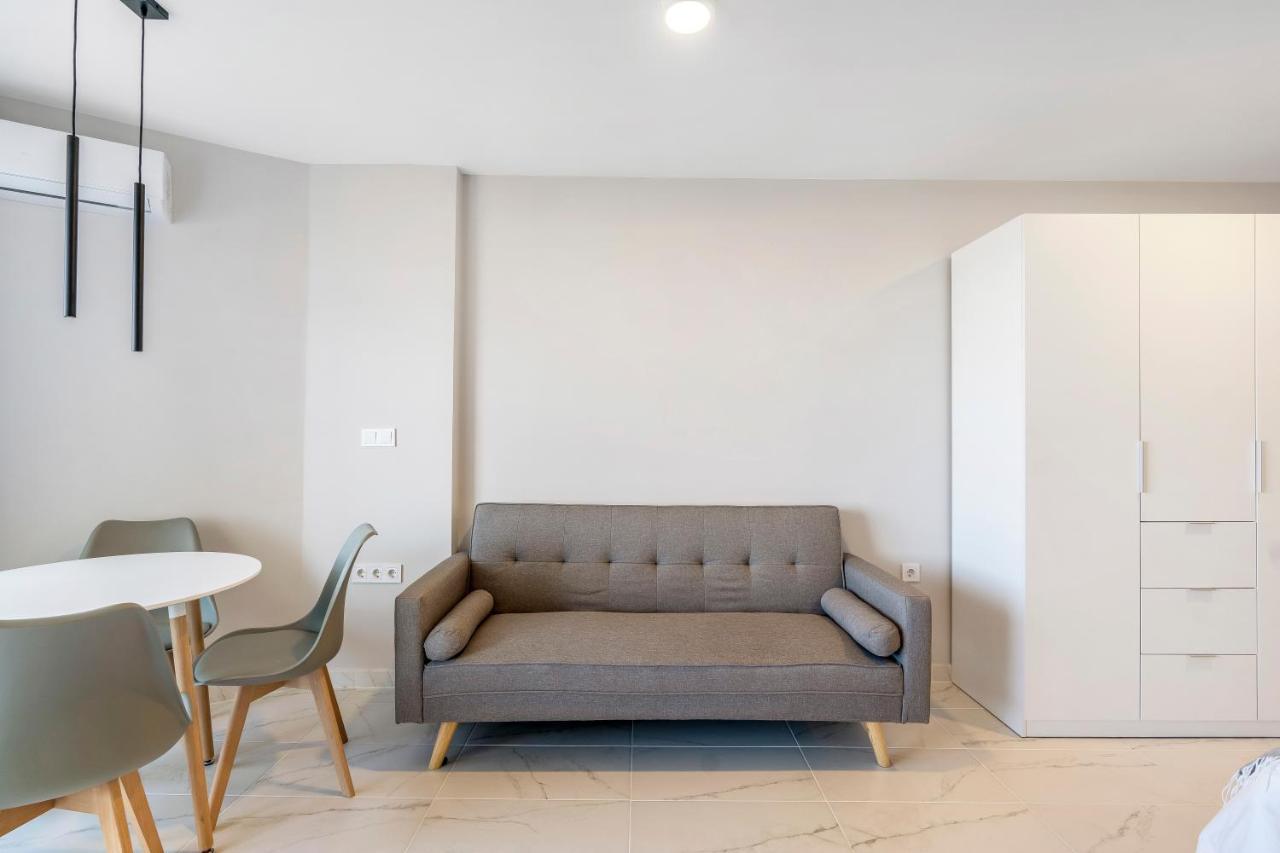 Modern Studio Apartment With Sea Views 5 Min From The Beach Sitio de Calahonda 외부 사진