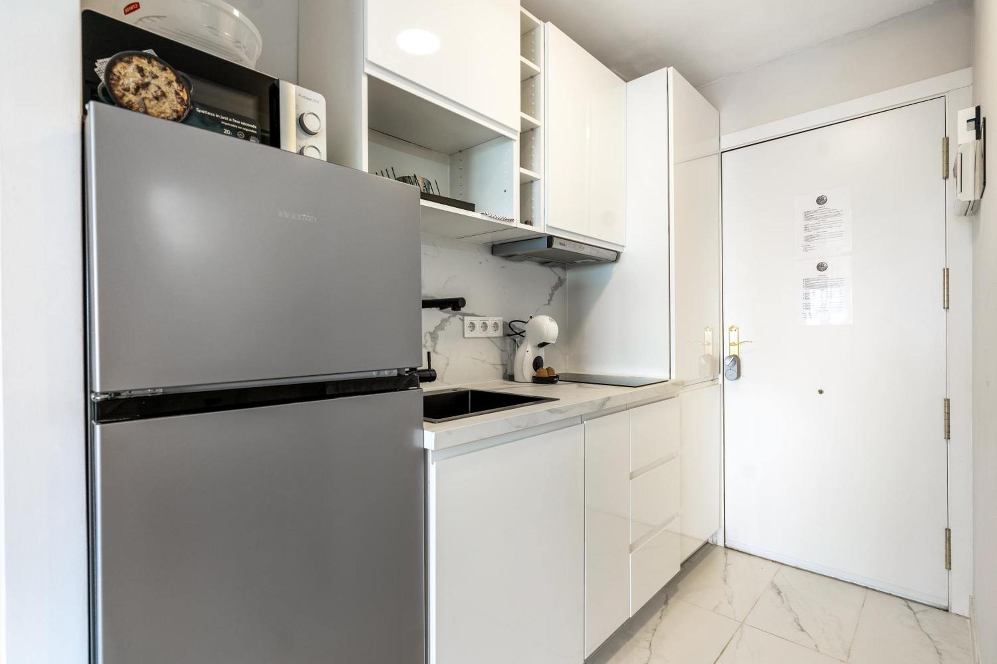 Modern Studio Apartment With Sea Views 5 Min From The Beach Sitio de Calahonda 외부 사진
