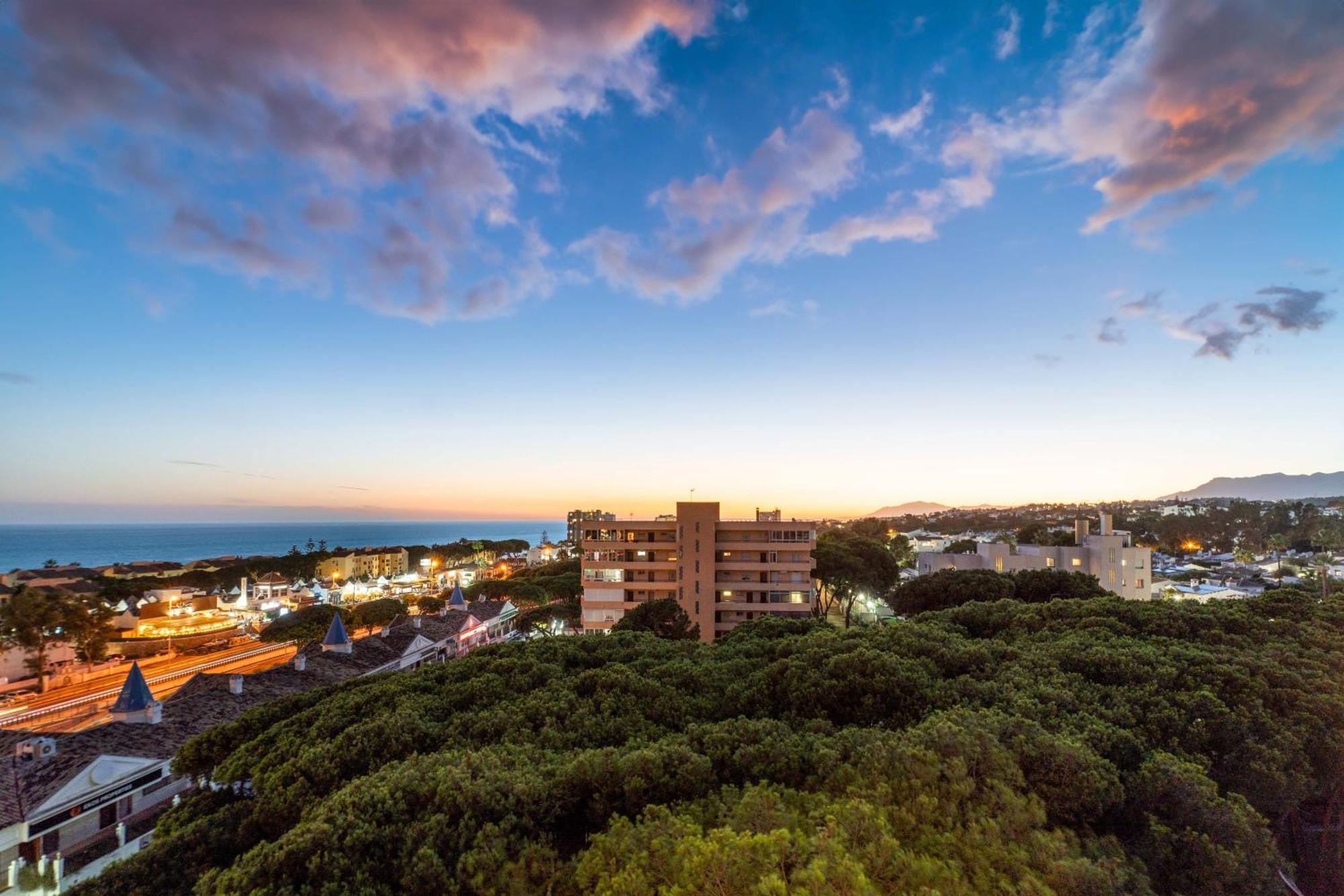 Modern Studio Apartment With Sea Views 5 Min From The Beach Sitio de Calahonda 외부 사진