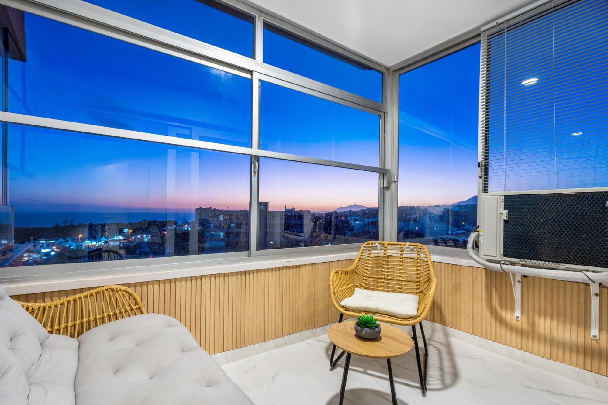 Modern Studio Apartment With Sea Views 5 Min From The Beach Sitio de Calahonda 외부 사진
